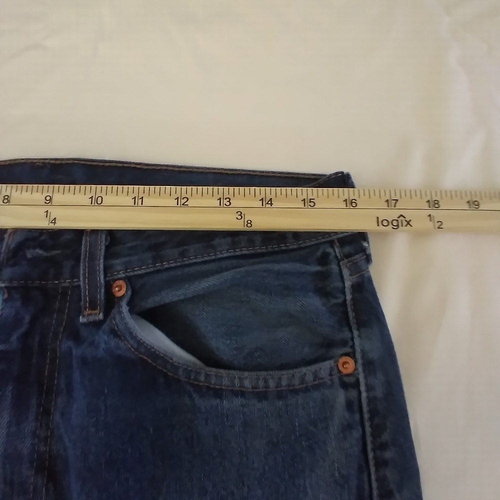 Levis Men's denim  Blue Jeans size 31/30 slight distress - Picture 8 of 8